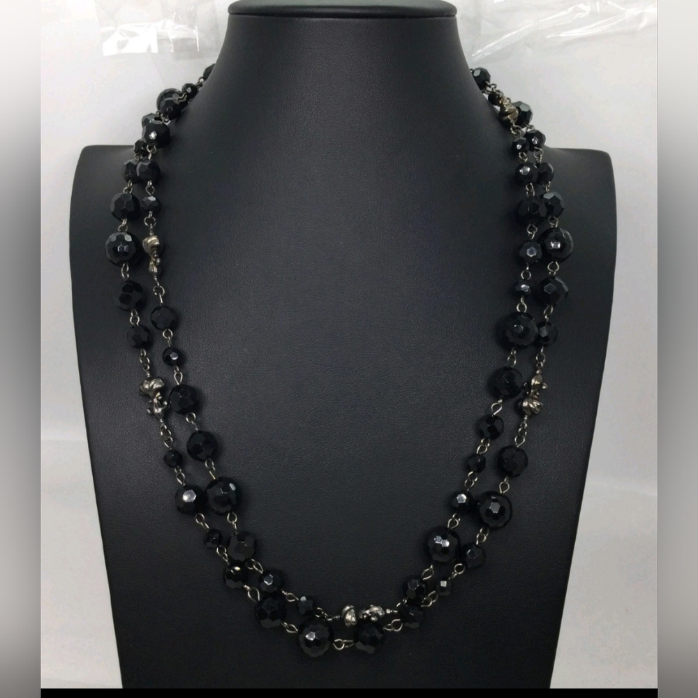 White House Black Market Black Beaded Necklace NWOT 44"